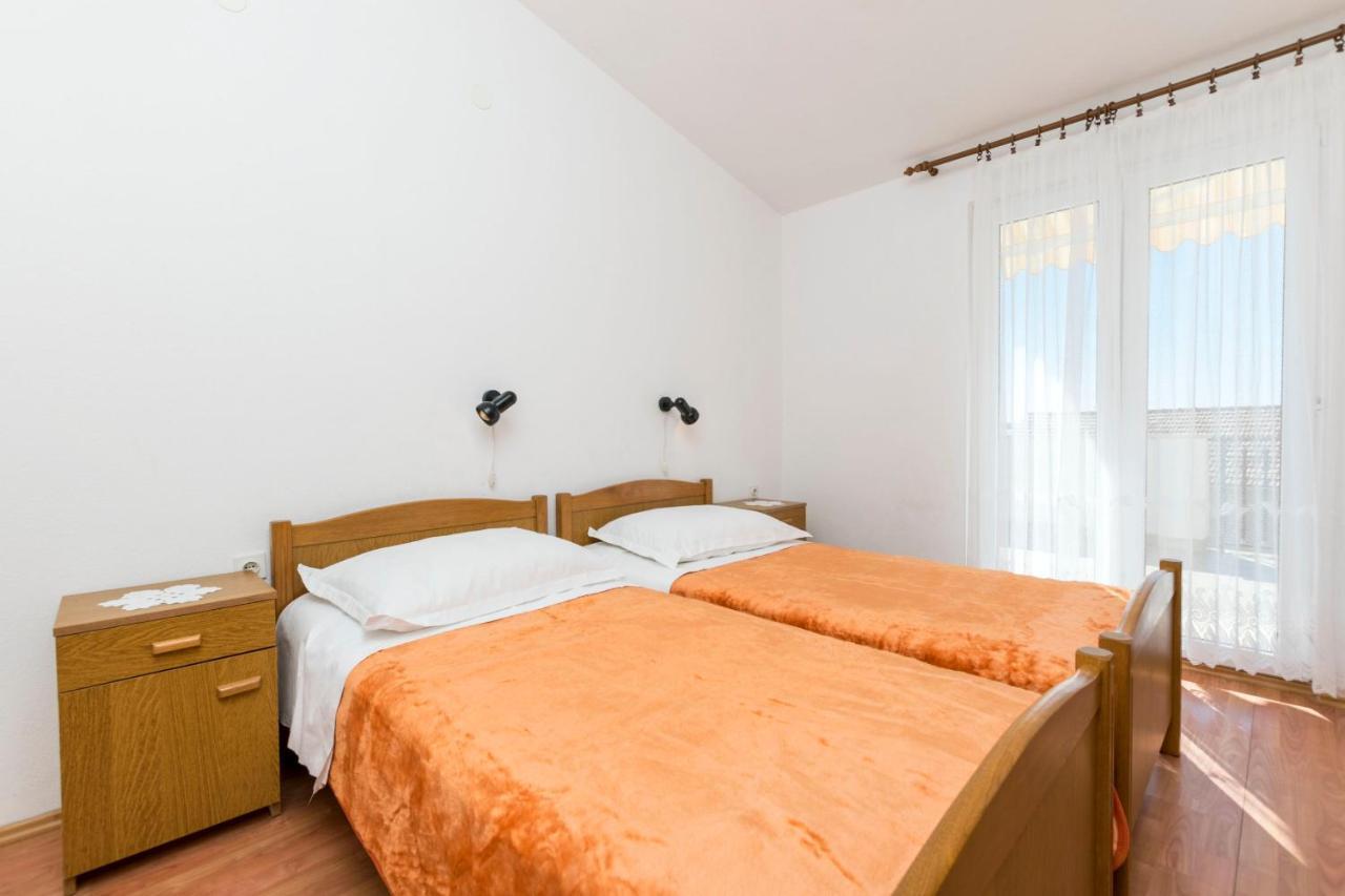 Apartments Neda Trogir Buitenkant foto