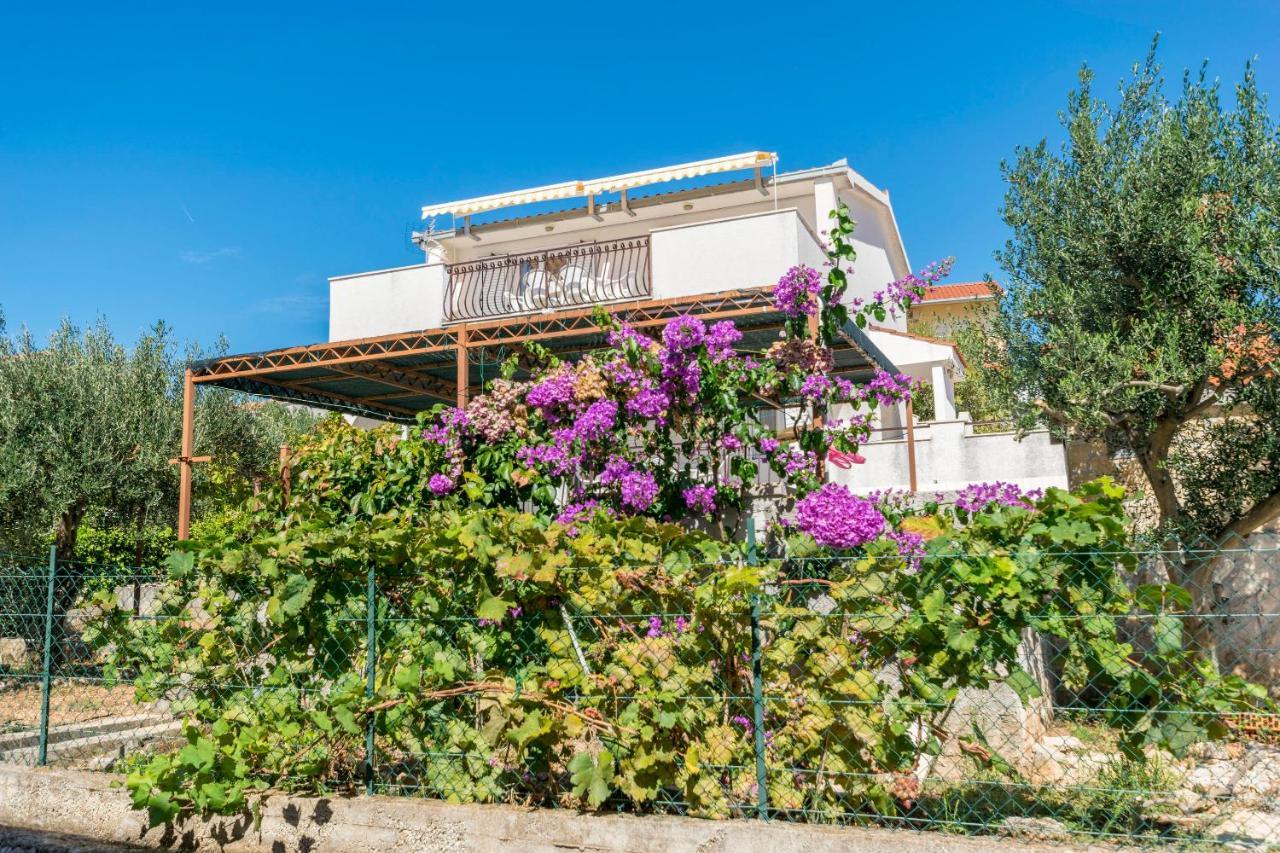 Apartments Neda Trogir Buitenkant foto
