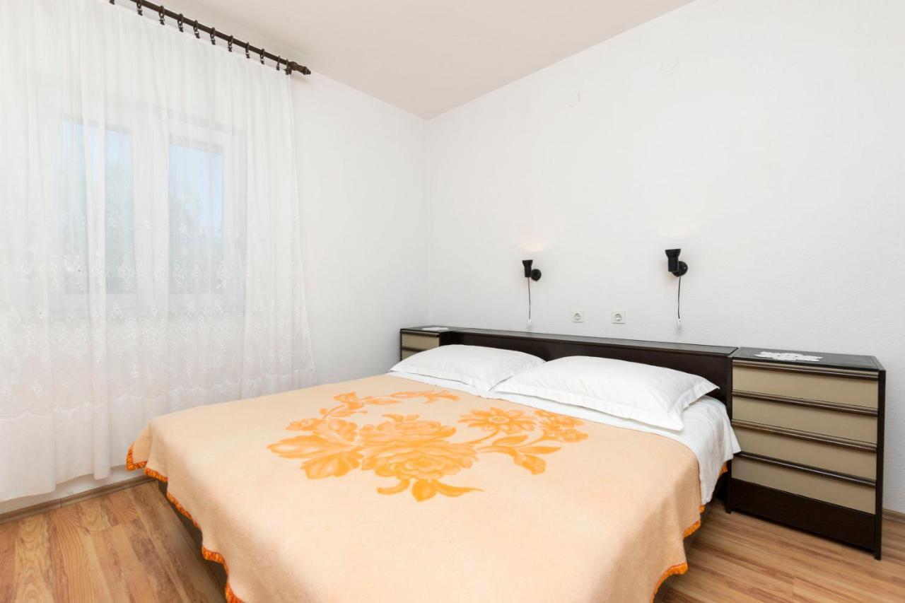 Apartments Neda Trogir Buitenkant foto